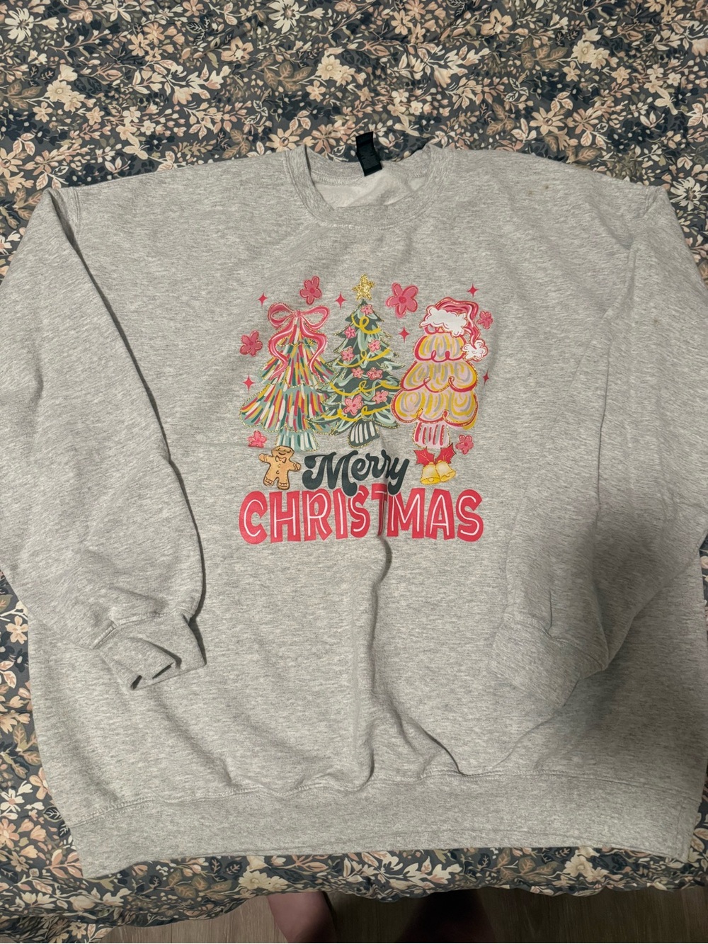 Gildan Gray Sweatshirt Merry Christmas Colorful Tree Graphic